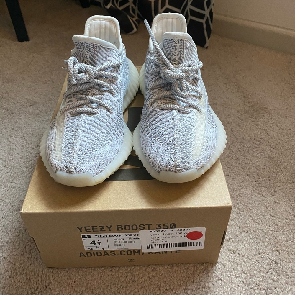 Yeezy static
